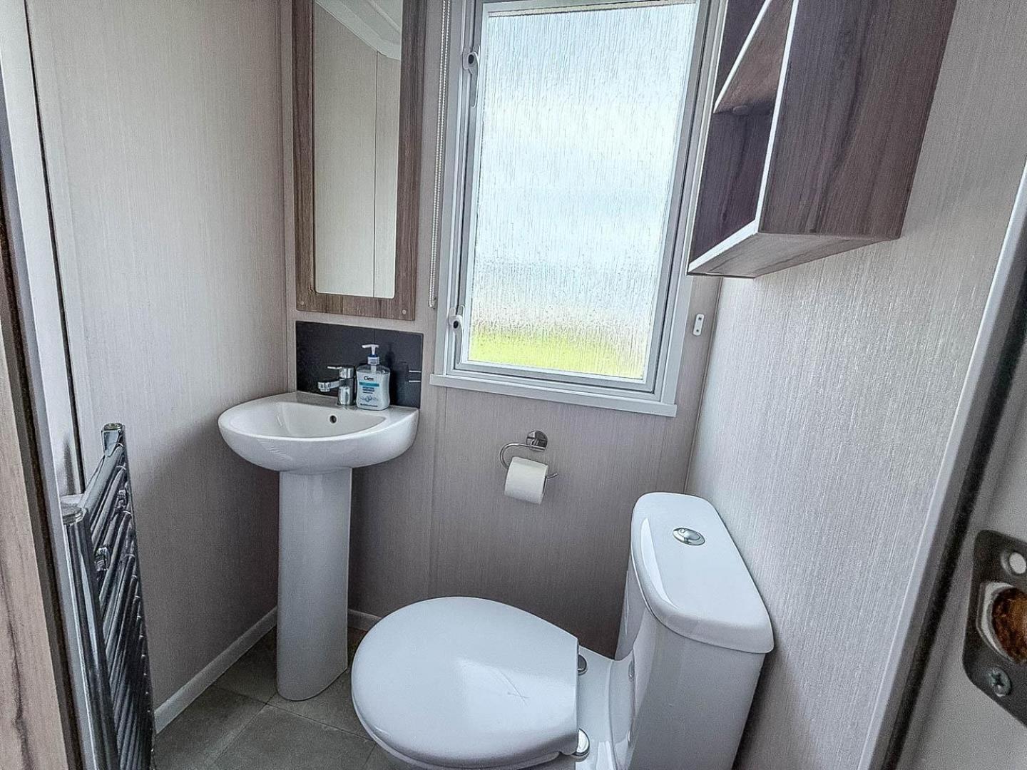 6 Berth Caravan With Decking At Sunnydale Holiday Park Ref 35243Kg Louth  Zewnętrze zdjęcie
