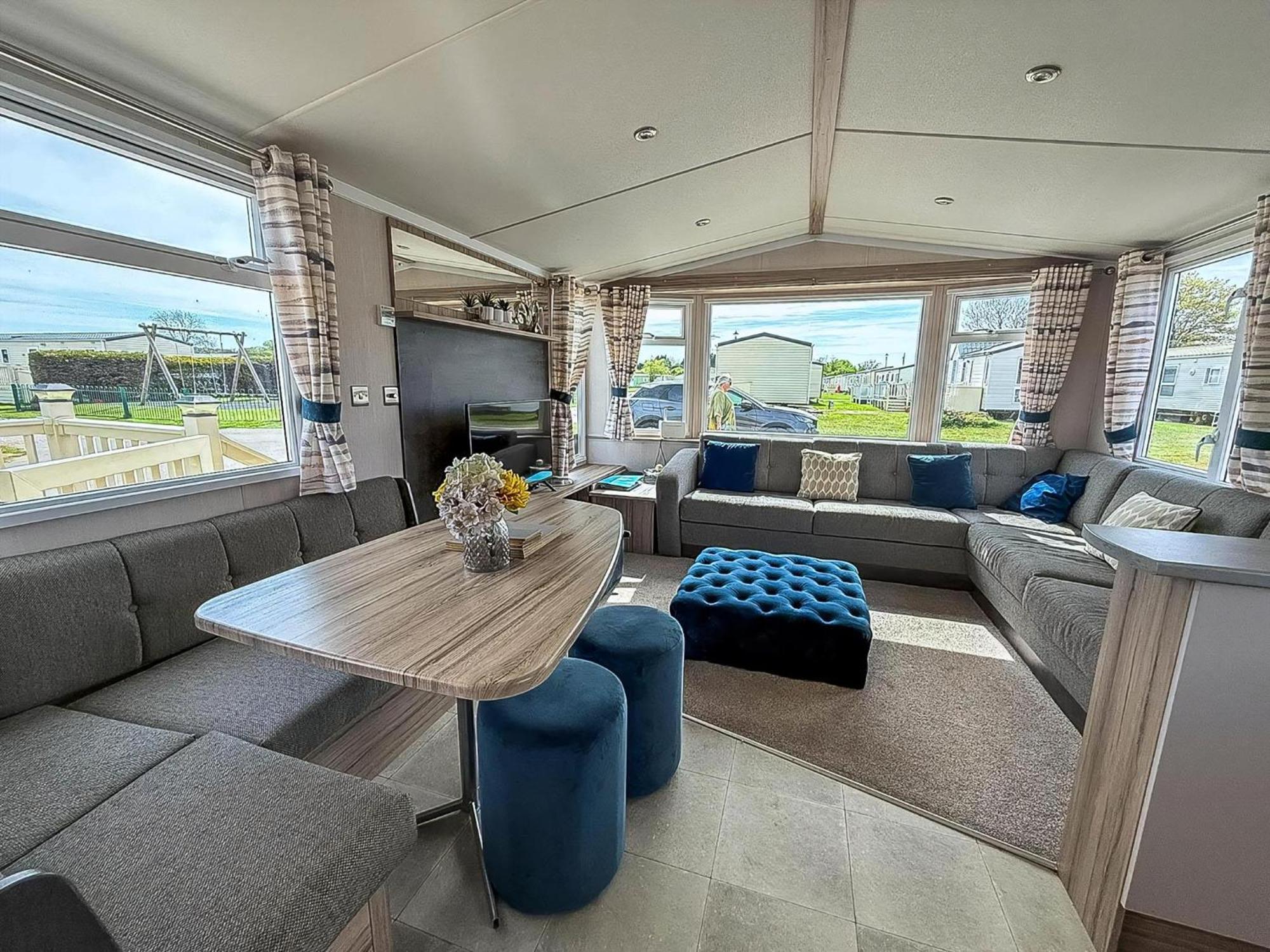 6 Berth Caravan With Decking At Sunnydale Holiday Park Ref 35243Kg Louth  Zewnętrze zdjęcie